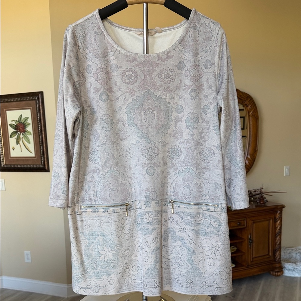 Soft Surroundings Floral Patterned Tunic with Zipper Pockets
